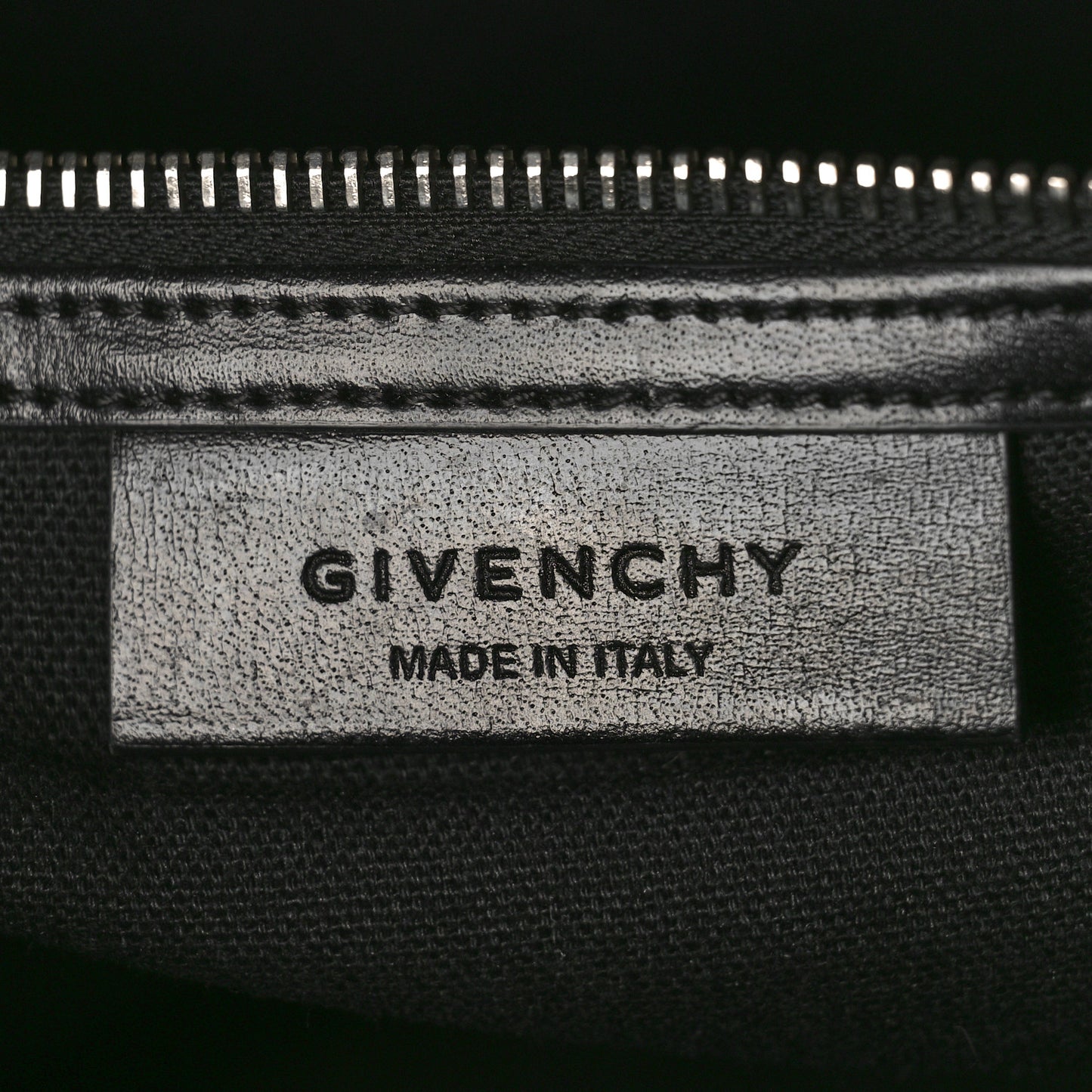 Shiny Lord Calfskin Small Antigona Black