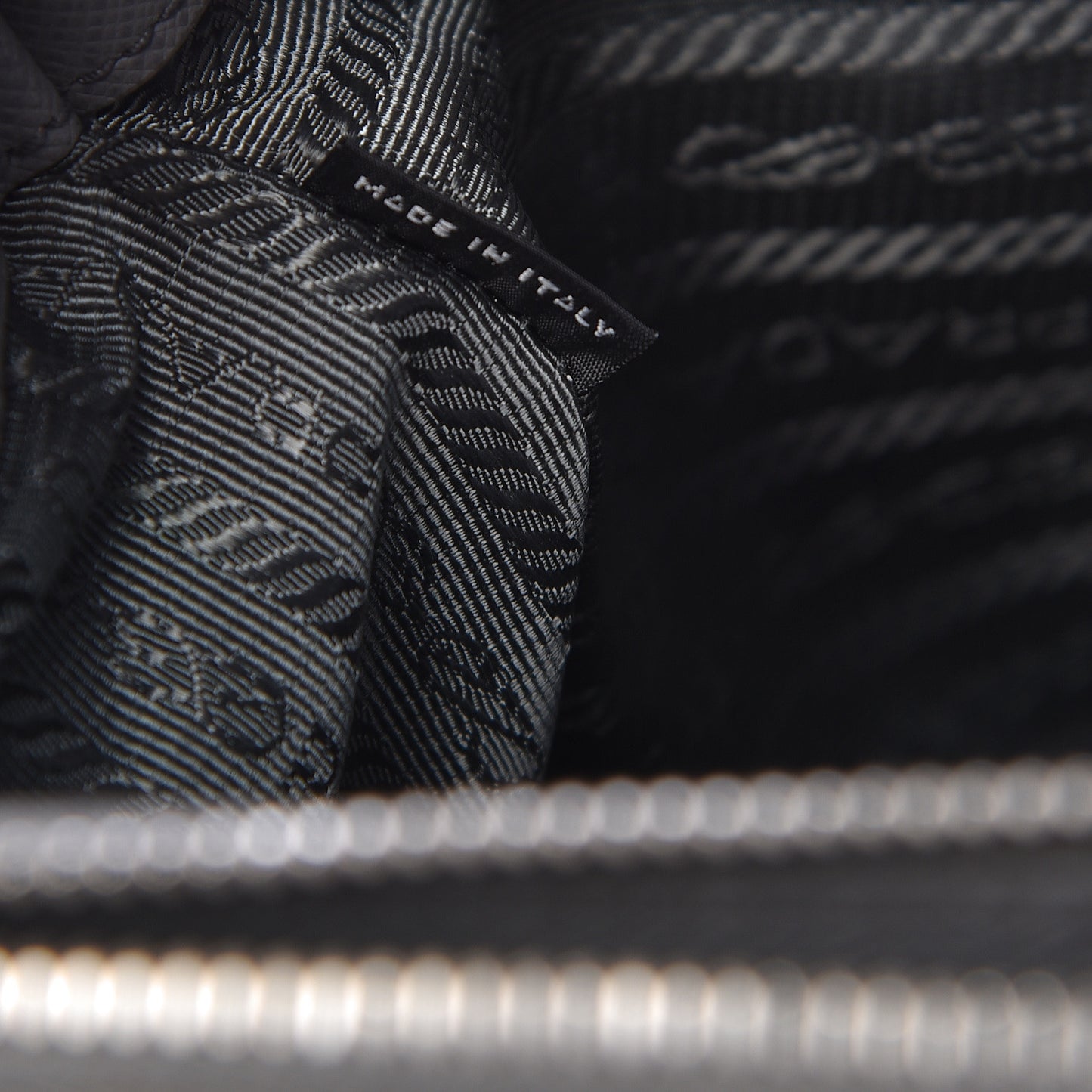 Saffiano Small Galleria Double Zip Tote Marmo
