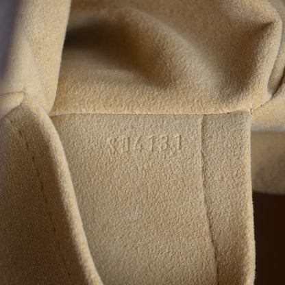 Louis Vuitton Monogram Artsy MM 7 of 7