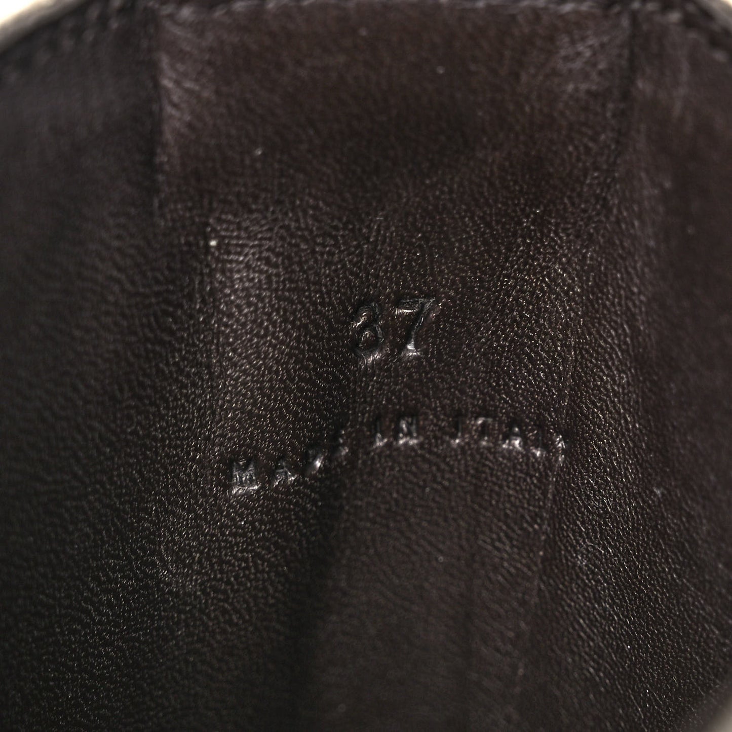 Calfskin The Tire Chelsea Boots 37 Sea Salt Black
