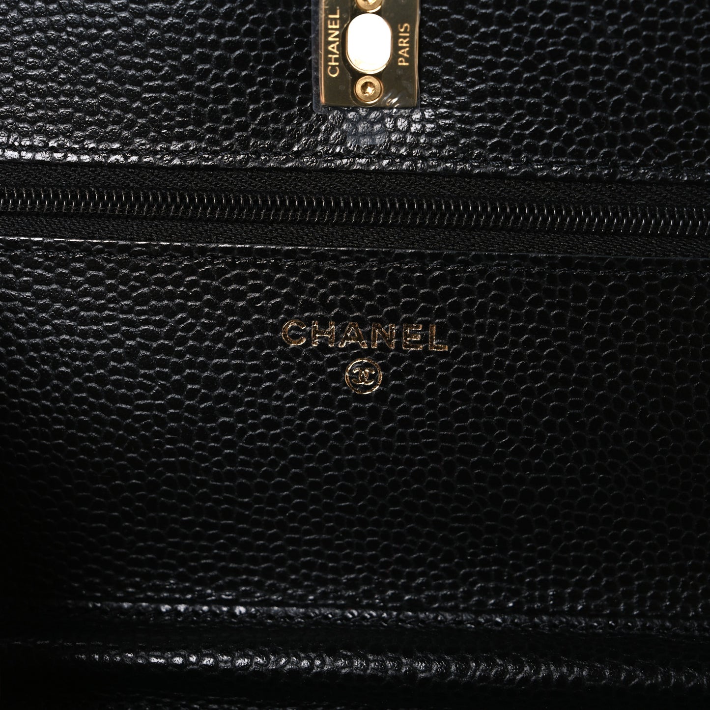 Caviar Quilted CC Turnlock Wallet On Chain WOC Black