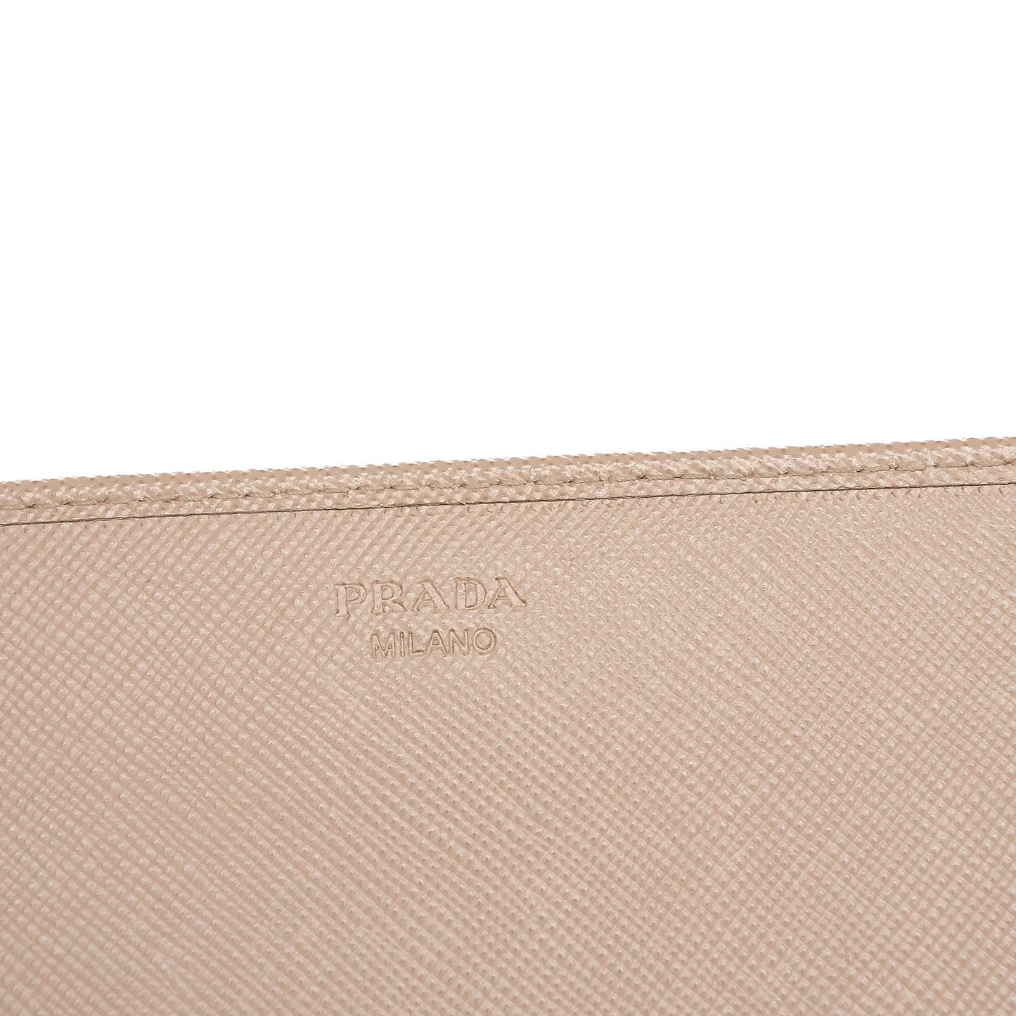 Saffiano Metal Oro Chain Wallet Cammeo