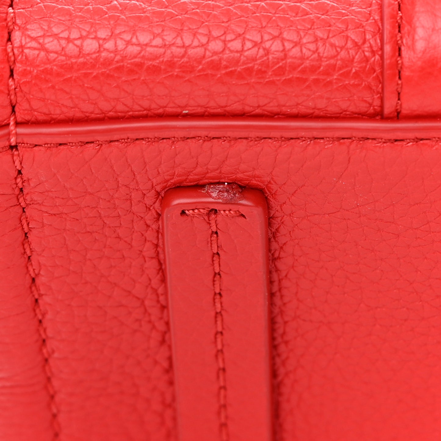 Grained Calfskin Medium The Tote Bag True Red