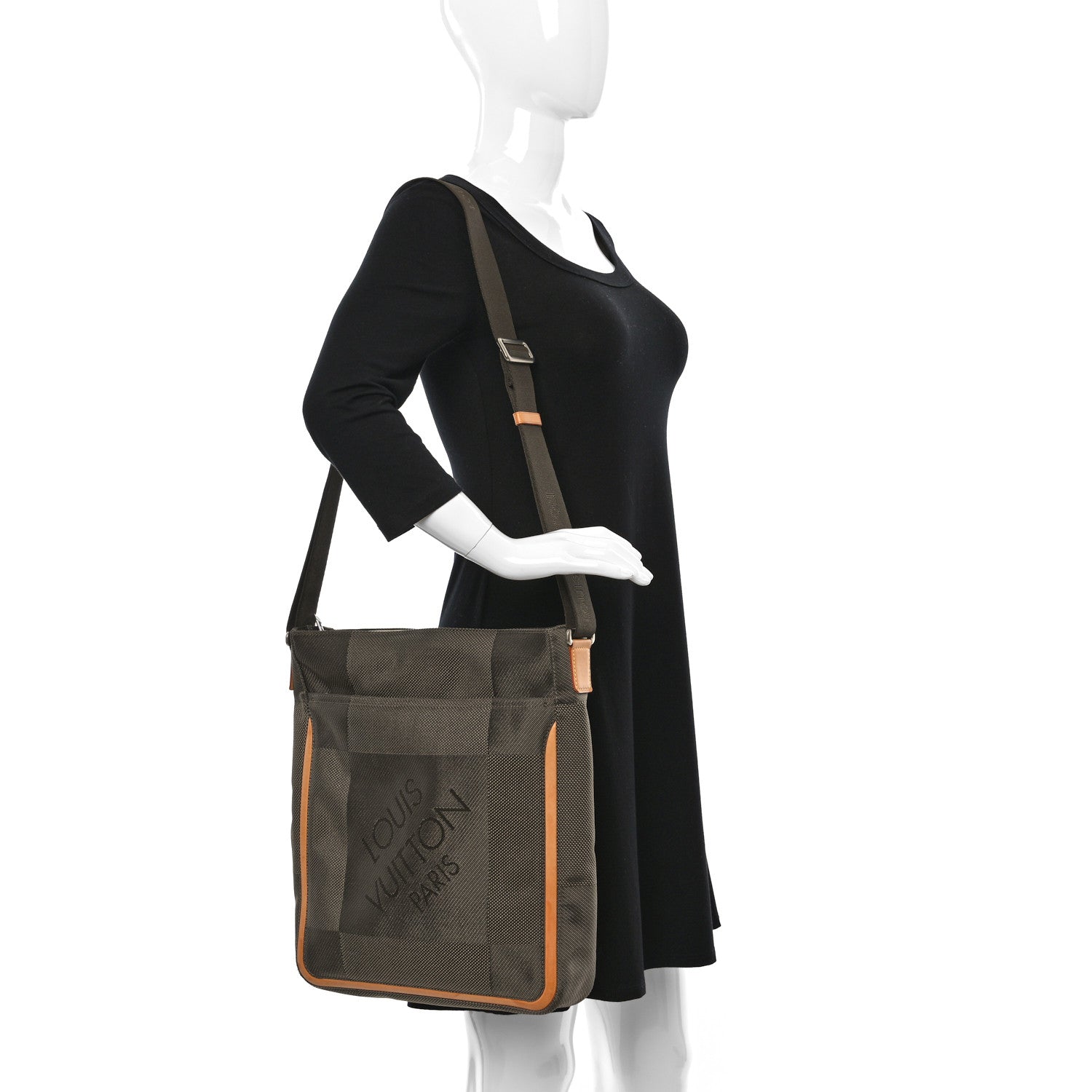 Louis Vuitton Damier Geant Compagnon Messenger Terre 2 of 11