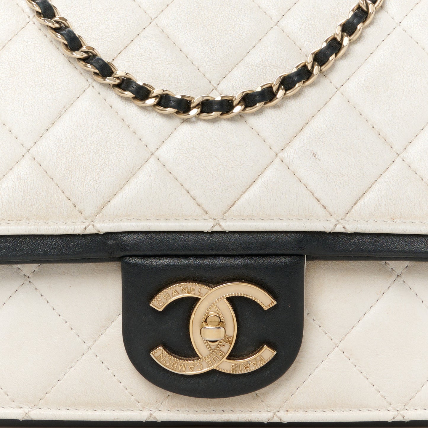 Calfskin Quilted Medium Graphic Flap White Black
