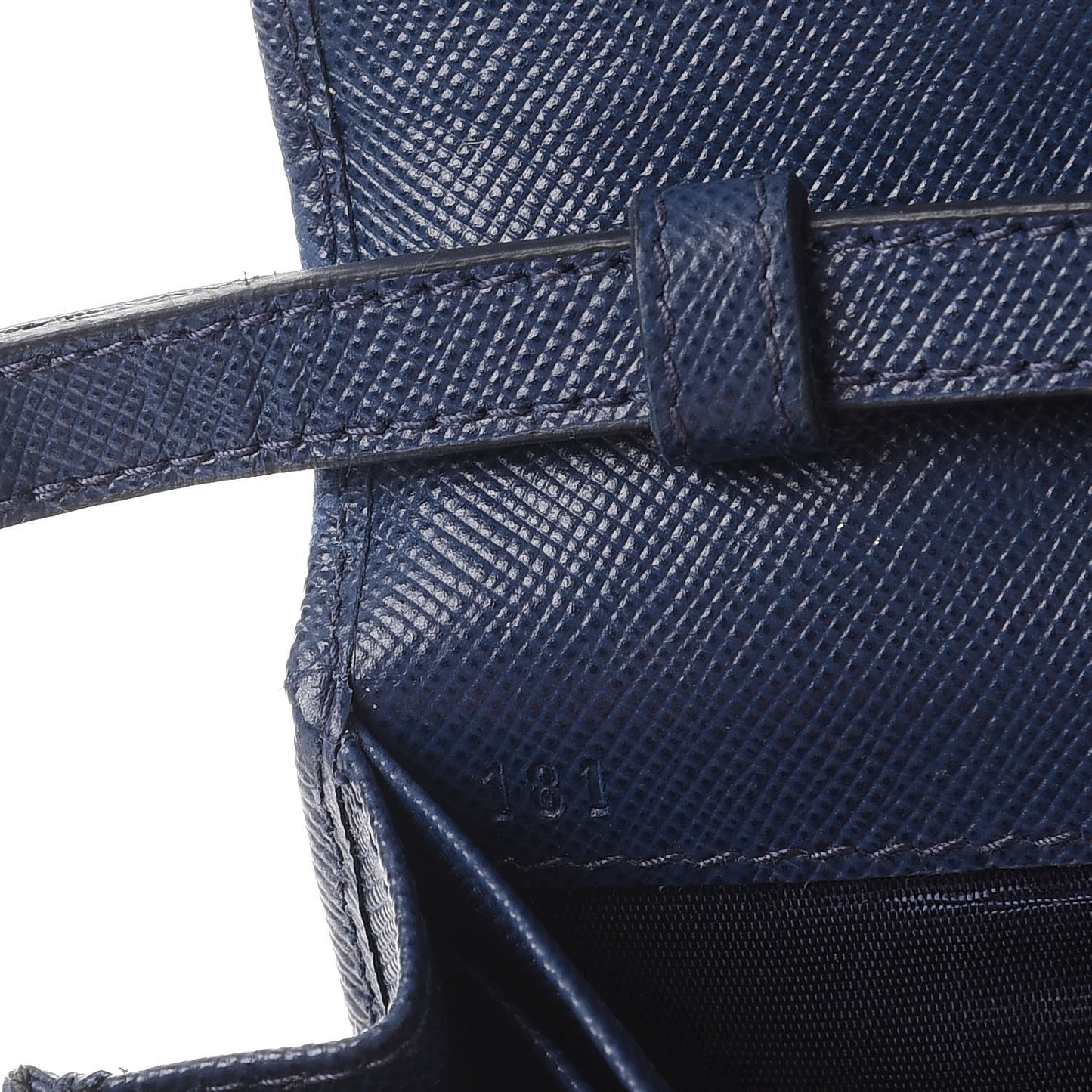 Saffiano Metal Oro Chain Wallet Bleuette
