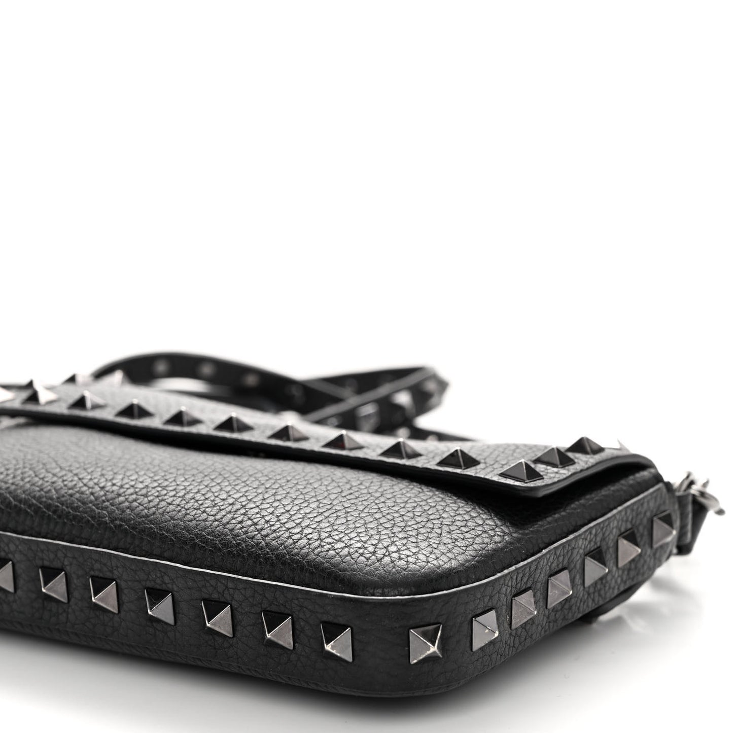 Grainy Calfskin Rockstud Crossbody Pouch Black