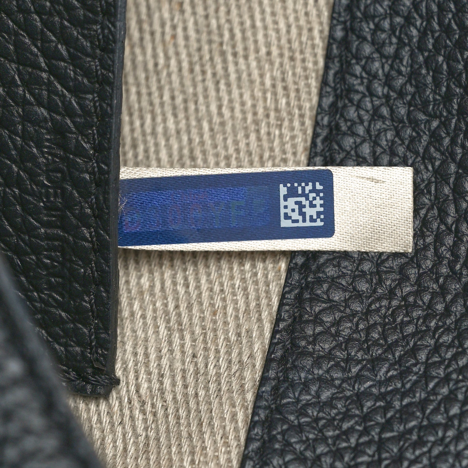 Chloe Calfskin Medium Marcie Round Crossbody Bag Black 8 of 11