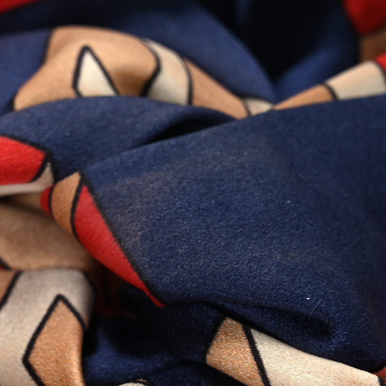Gucci Silk GG Wallpaper Duchess Headband Royal Blue Red 11 of 14