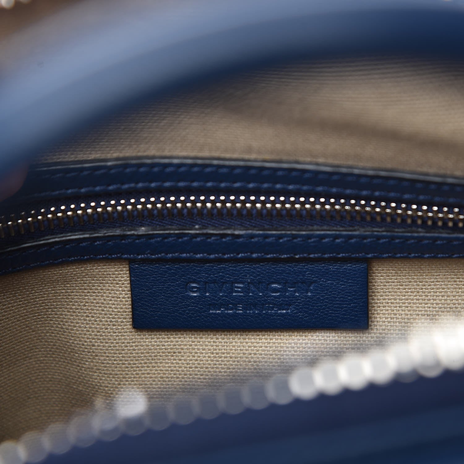 Givenchy Sugar Goatskin Small Antigona Navy 6 of 11