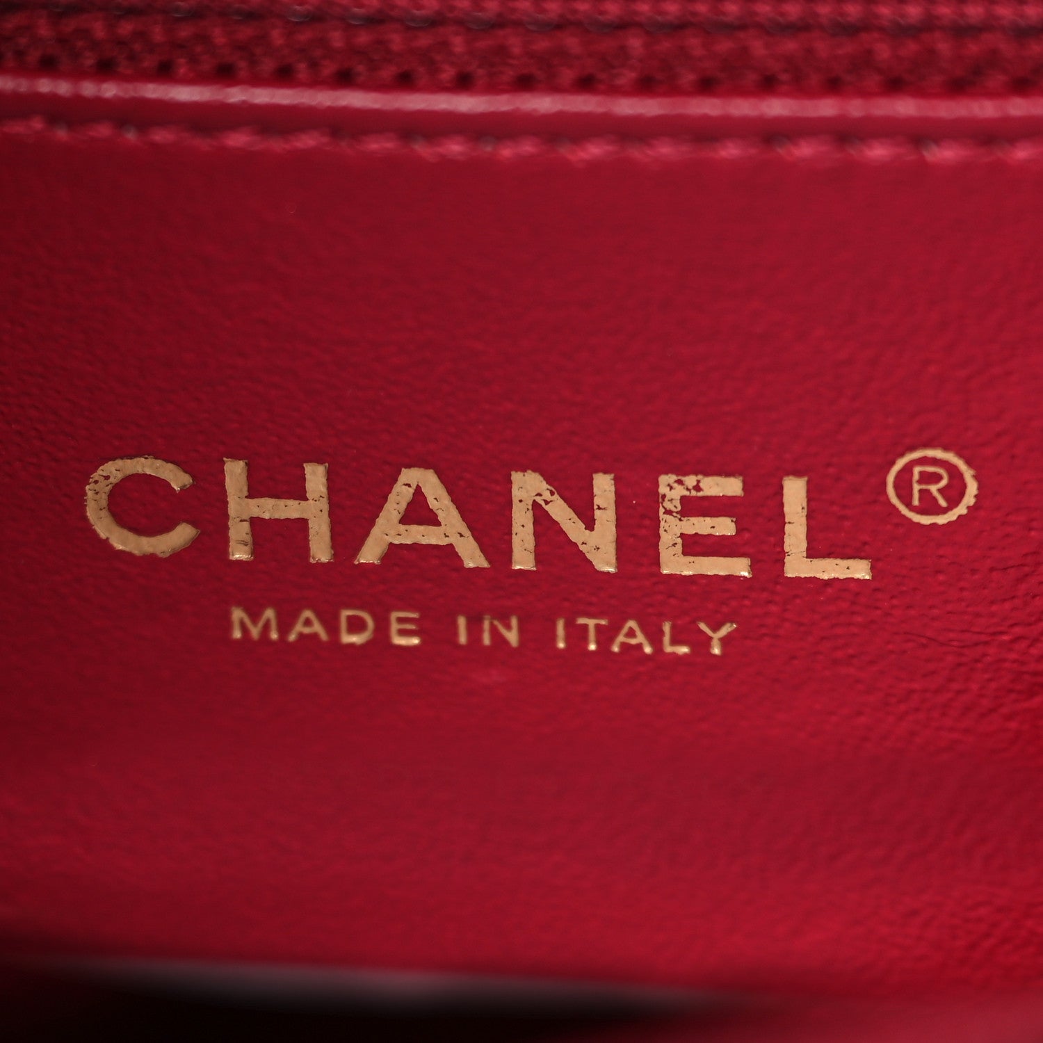 Chanel Caviar Quilted Medium CC Filigree Vanity Case Red 6 of 9