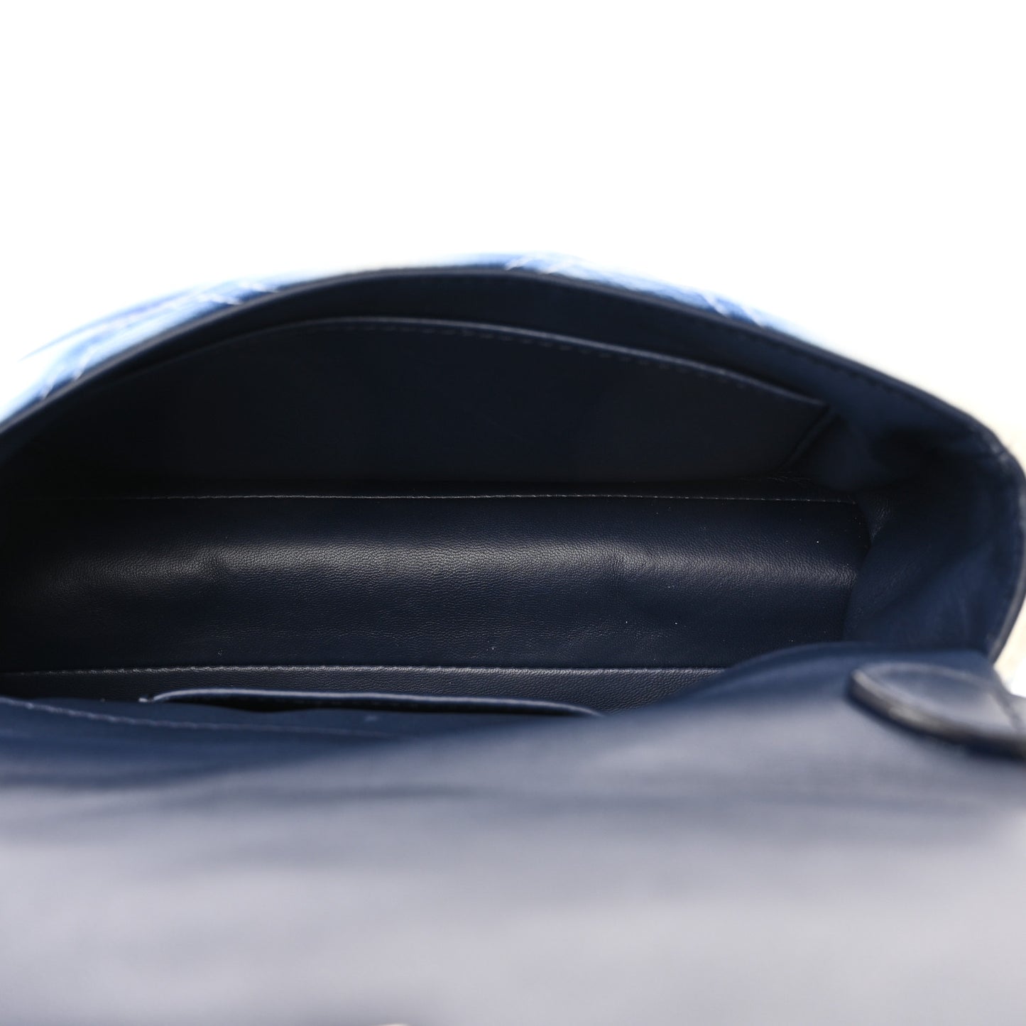 Lambskin Malletage Contraste GO-14 PM Blue