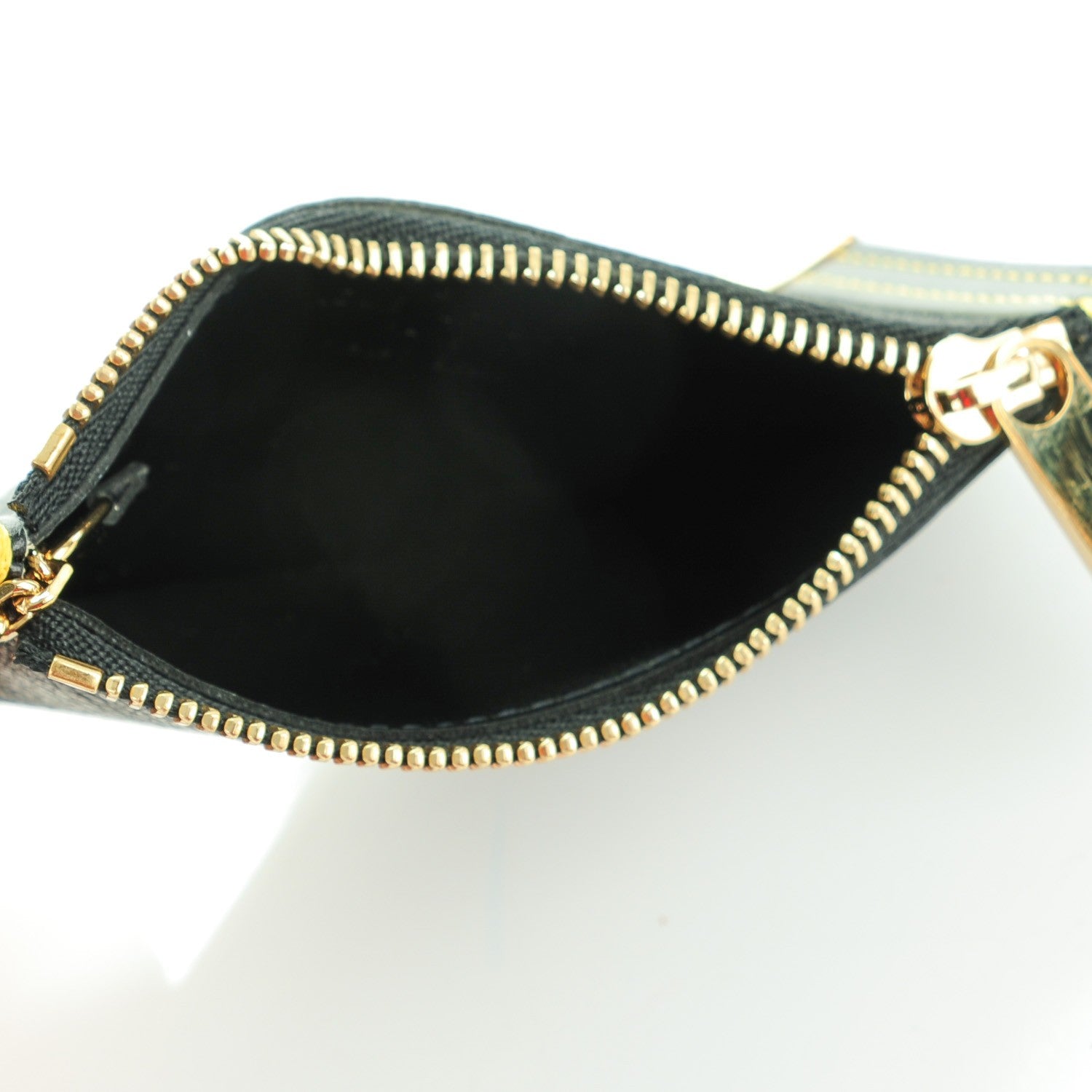 Louis Vuitton Suhali Key Pouch Black 5 of 6