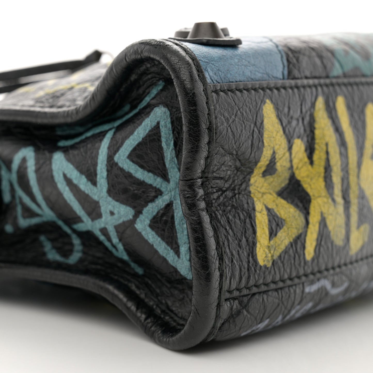 Agneau Arena Graffiti All Over Classic Hardware Mini City Black Multicolor