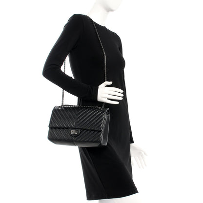 Chanel Aged Calfskin Chevron 2.55 Reissue 226 So Black 2 of 8