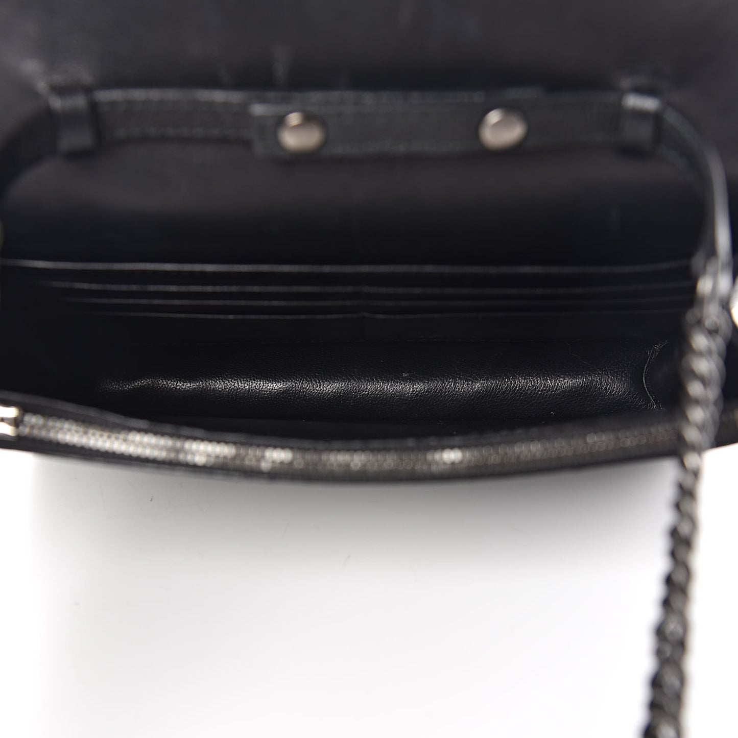 Shiny Goatskin Logo Embossed Monochrome BB Wallet On Chain Black
