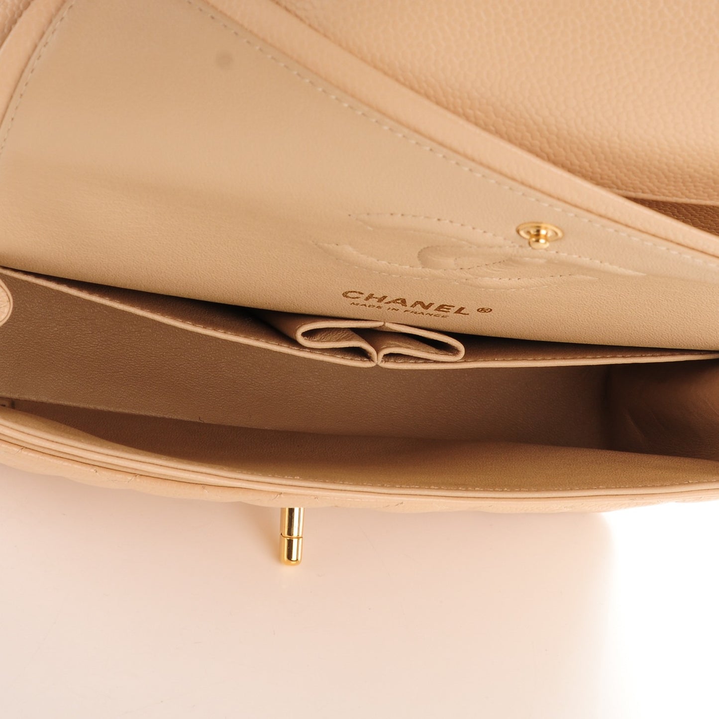 Caviar Quilted Medium Double Flap Beige Clair