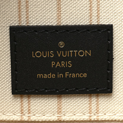 Louis Vuitton Monogram Giant Jungle Onthego GM Ivory 6 of 13