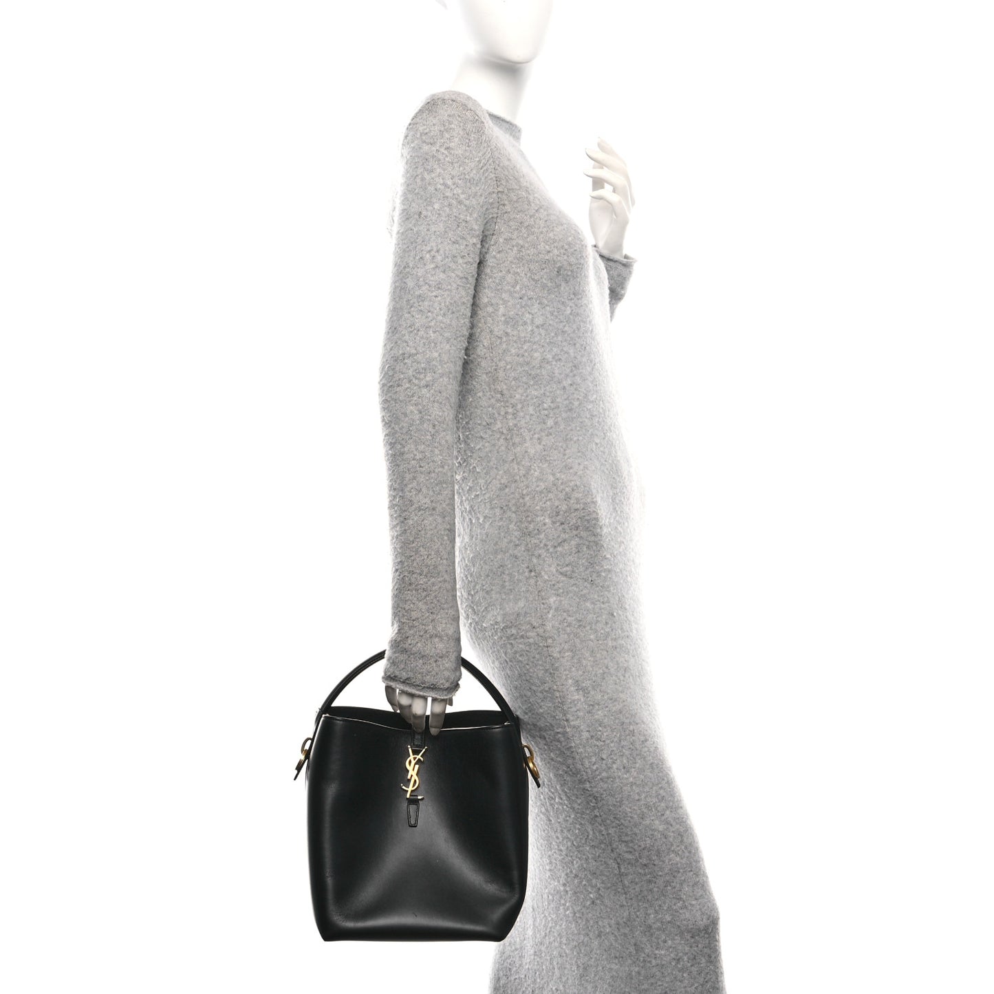 Shiny Calfskin Le 37 Bucket Bag  Black