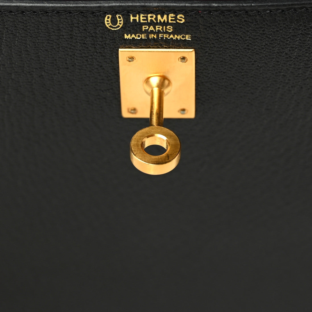 Chevre Mysore Horseshoe Kelly Sellier 25 Black Rose Pourpre