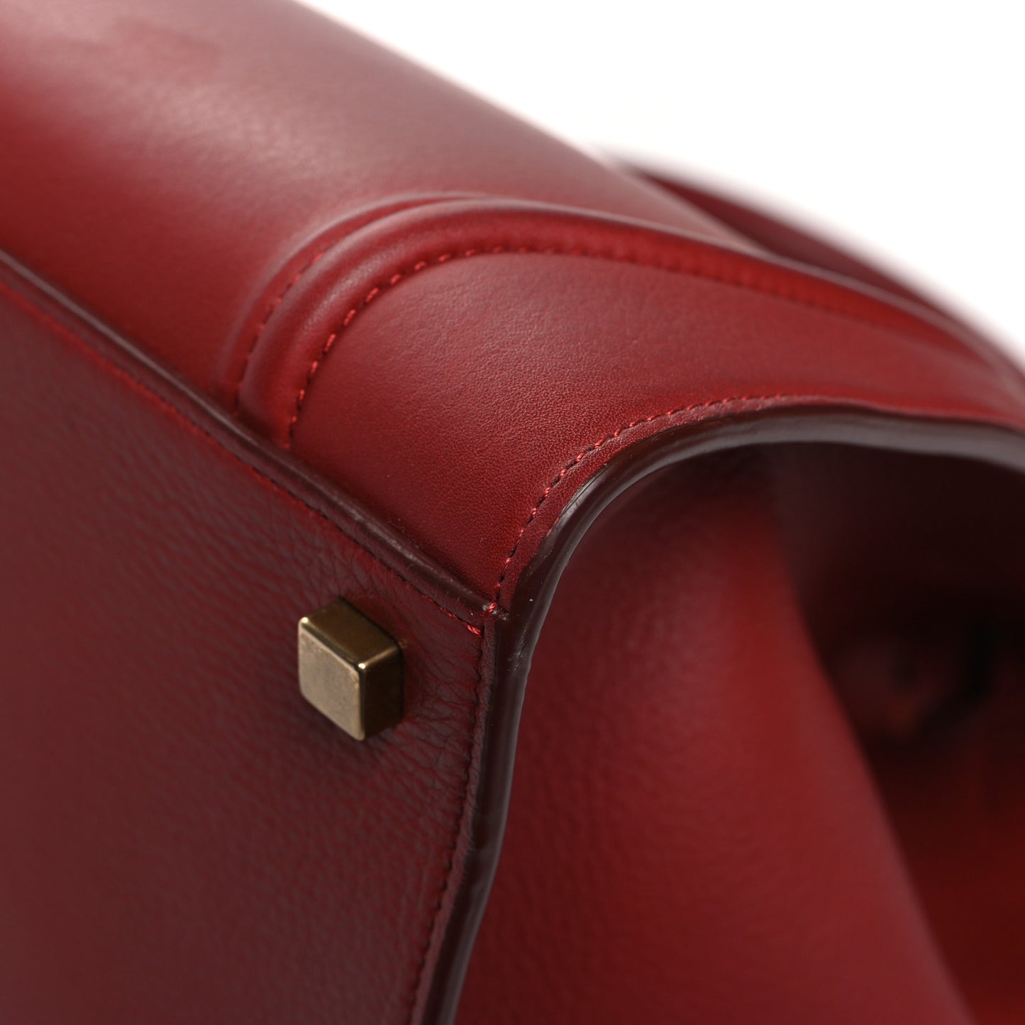 Baby Grained Calfskin Medium Phantom Luggage Carmin