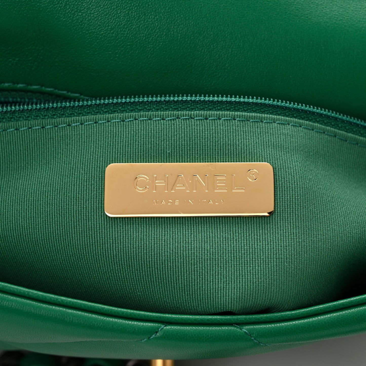 Lambskin Quilted Medium Chanel 19 Flap Green