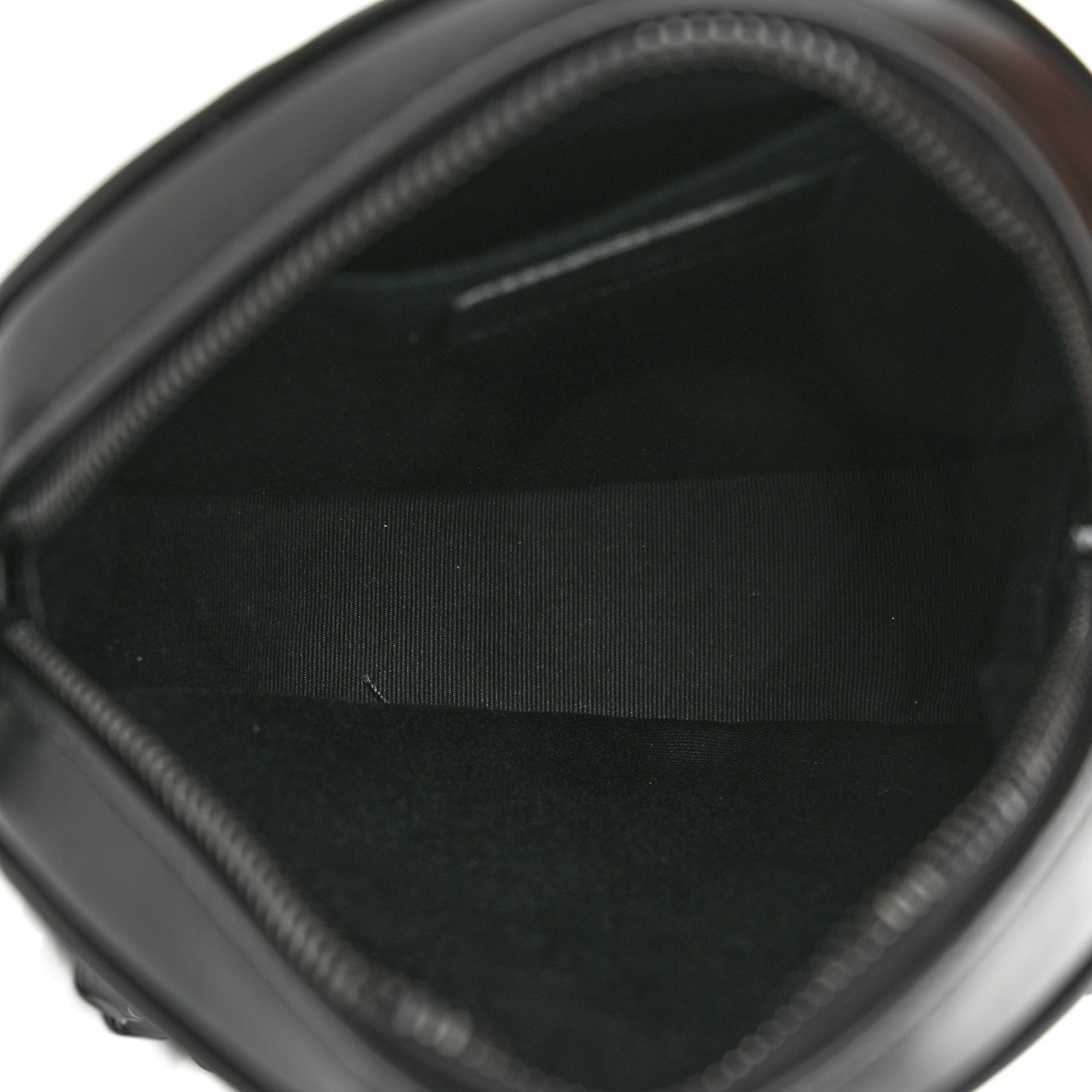 Saint Laurent Calfskin Matelasse Chevron Round Vinyle Camera Bag Black 5 of 10
