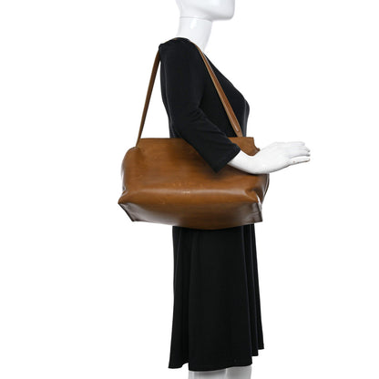 The Row Saddle Calfskin Sienna Shoulder Bag Camel 2 of 17