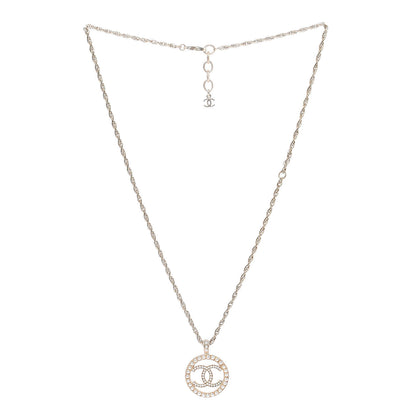 Chanel Pearl CC Medallion Necklace Gold 3 of 5