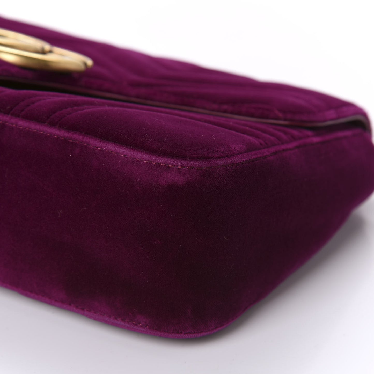 Velvet Matelasse Medium GG Marmont Shoulder Bag Fuchsia Violet Cyclamen