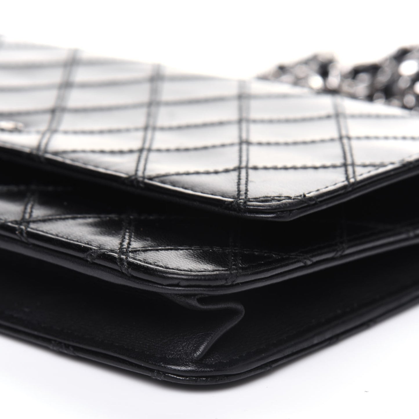 Lambskin Diamond Stitched Wallet On Chain WOC Black
