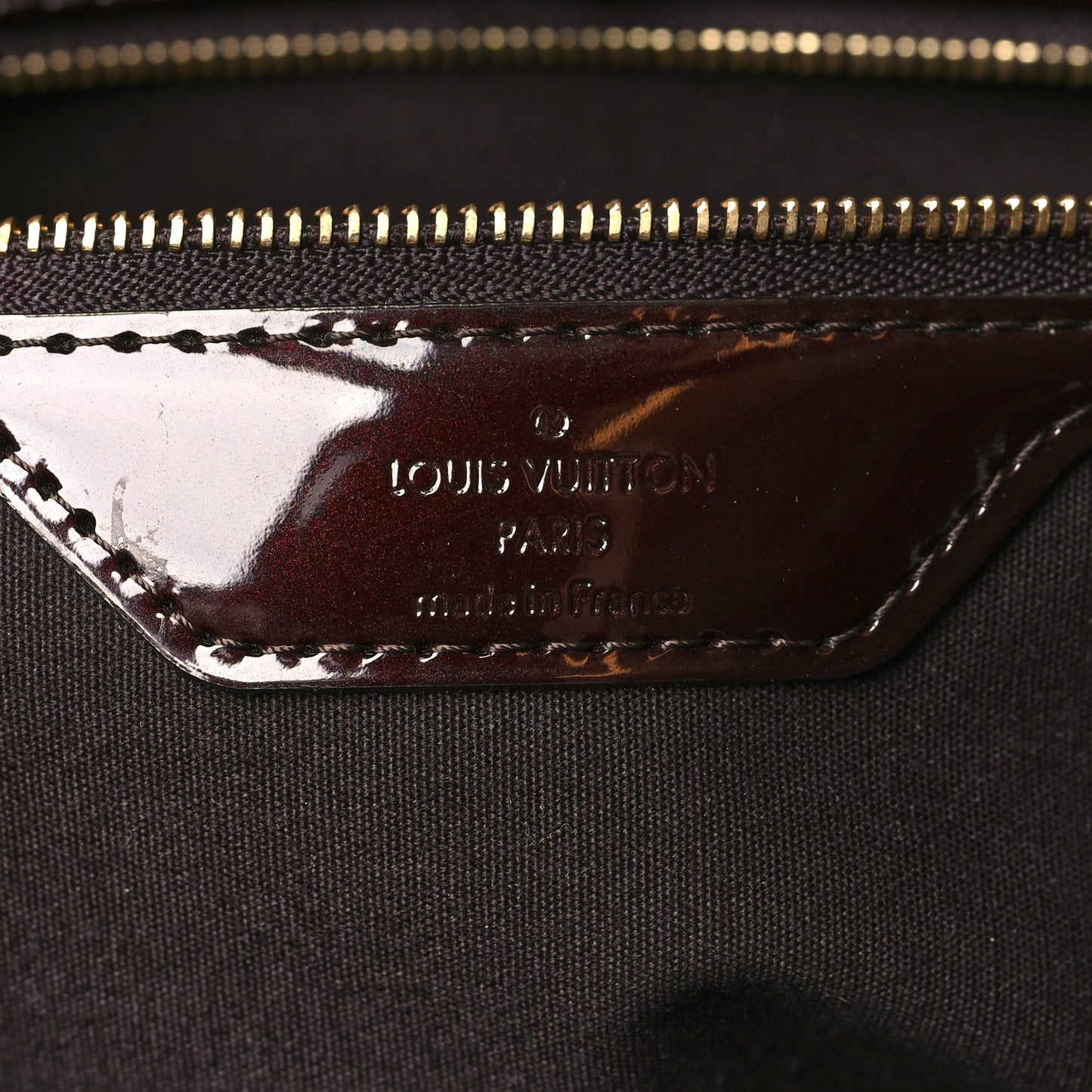 LOUIS VUITTON Vernis Wilshire MM Amarante