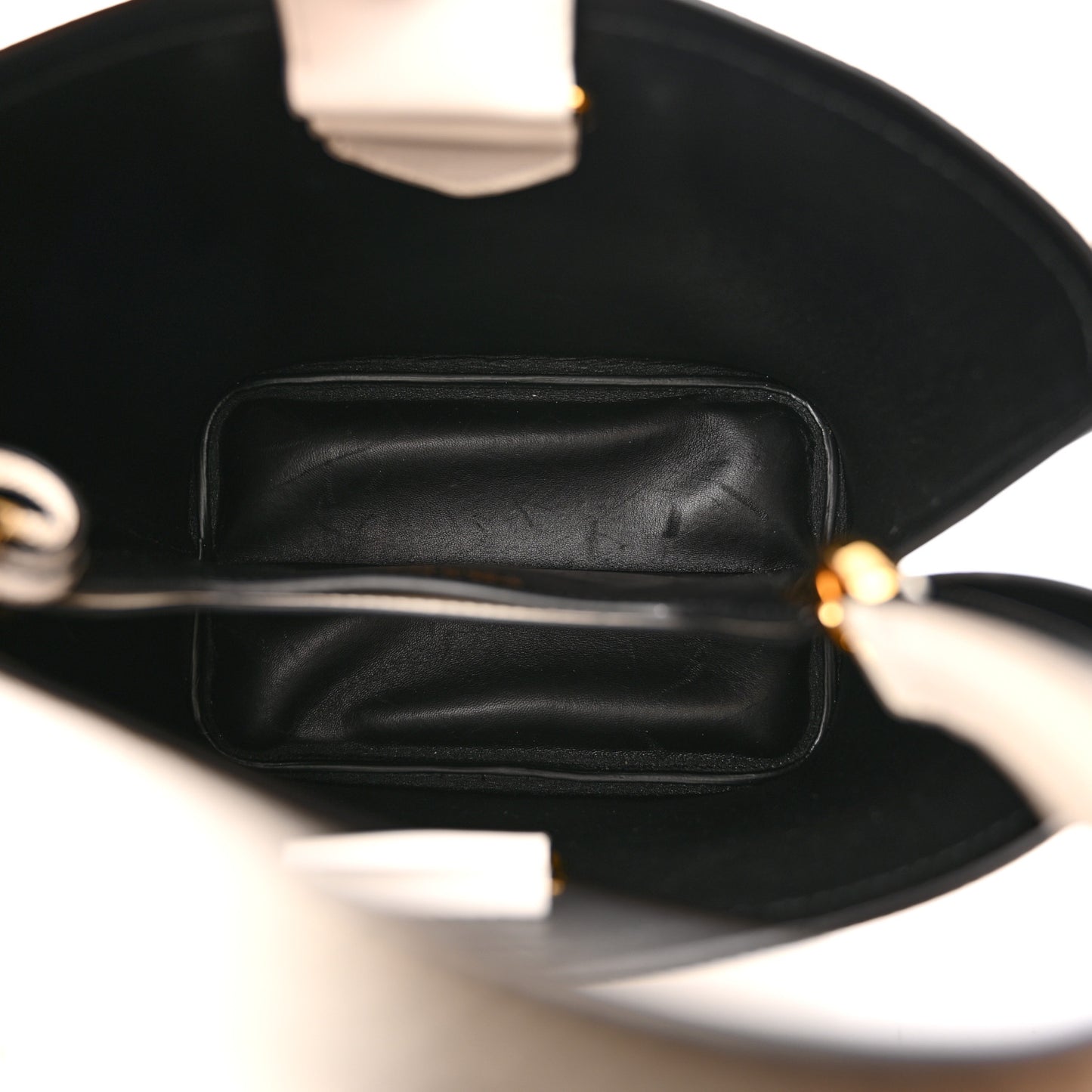 Saffiano Cuir Medium Panier Bucket Bag Bianco Black