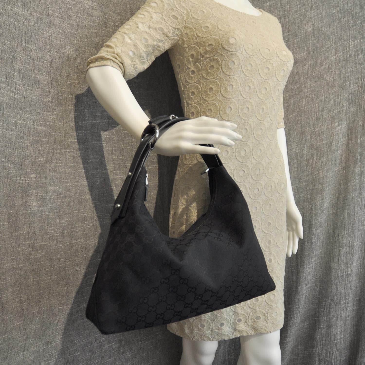 Gucci Monogram Medium Horsebit Chain Hobo Black 2 of 9