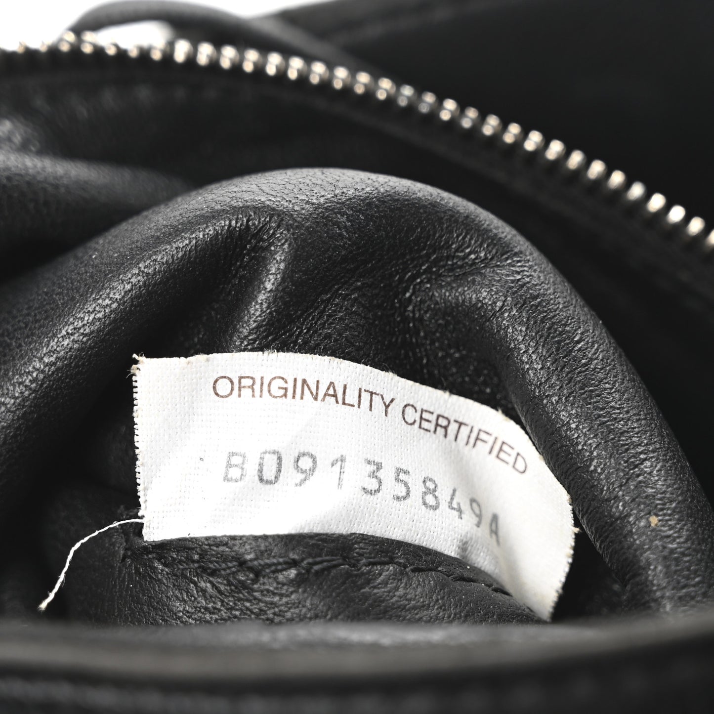 Lambskin Maxi Intrecciato Cassette Messenger Black