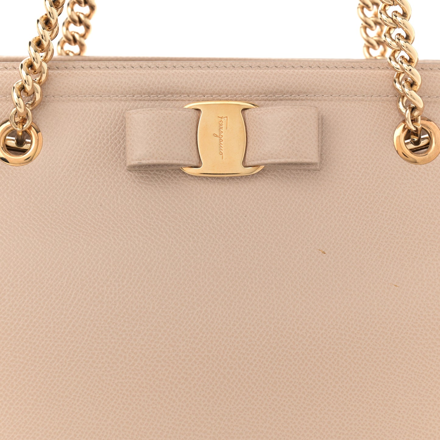 Hammered Calfskin Vara Bow Chain Tote Macadamia