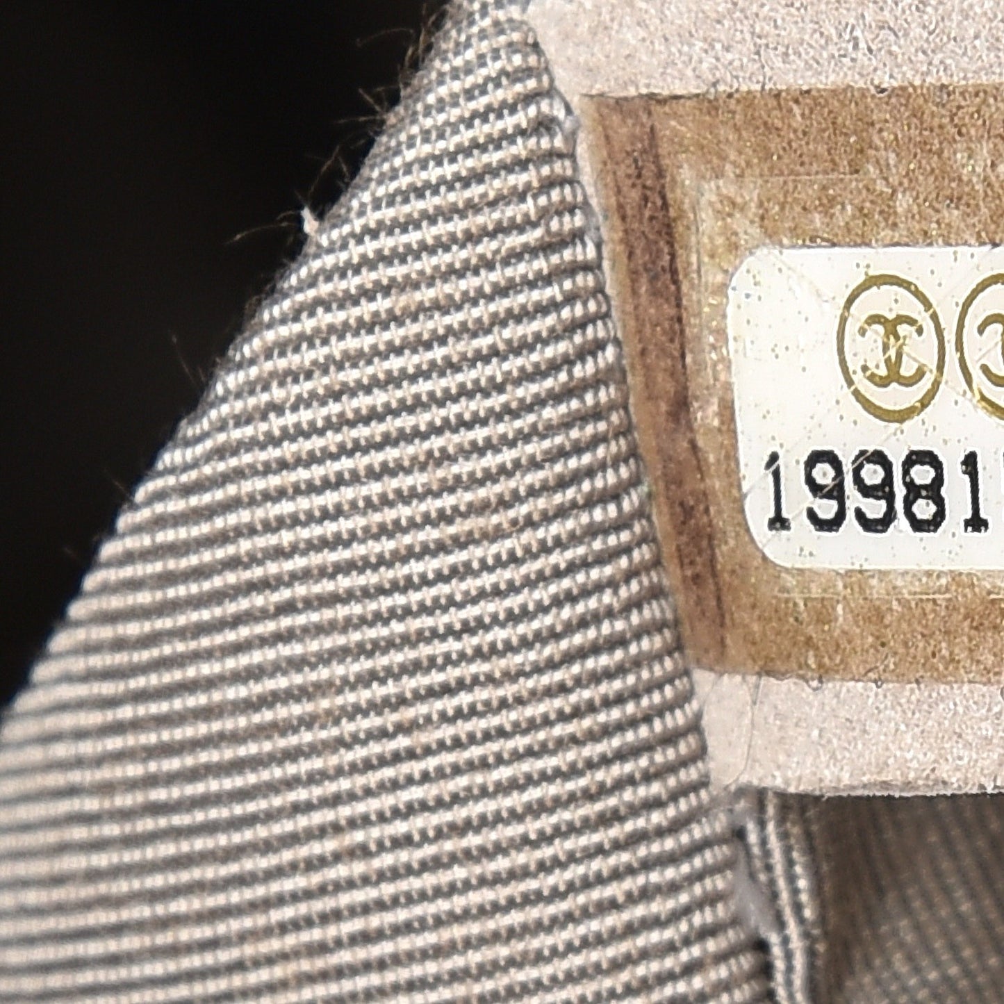 Caviar Quilted New Medium Boy Flap Light Grey