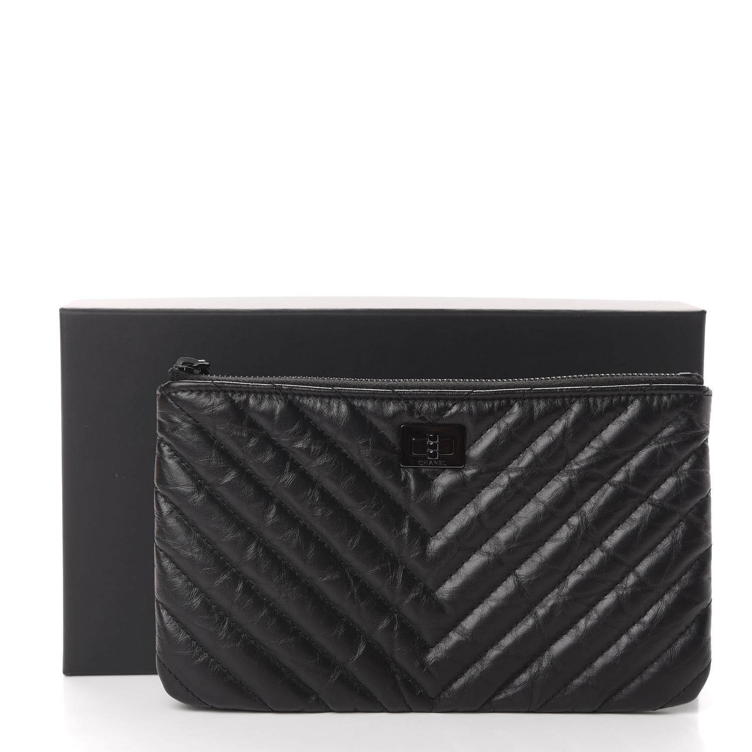 Chanel Aged Calfskin Chevron Quilted Medium Reissue Cosmetic Case So Black 8 of 8
