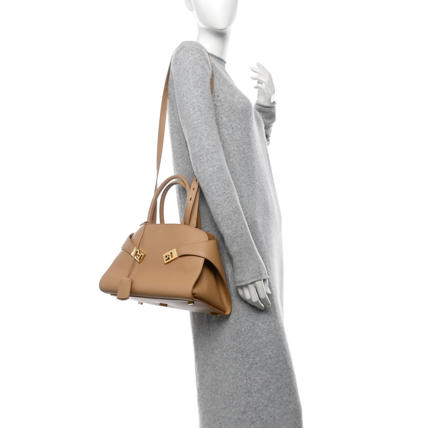 Natural Grain Calfskin Small Hug Bag Light Caramel