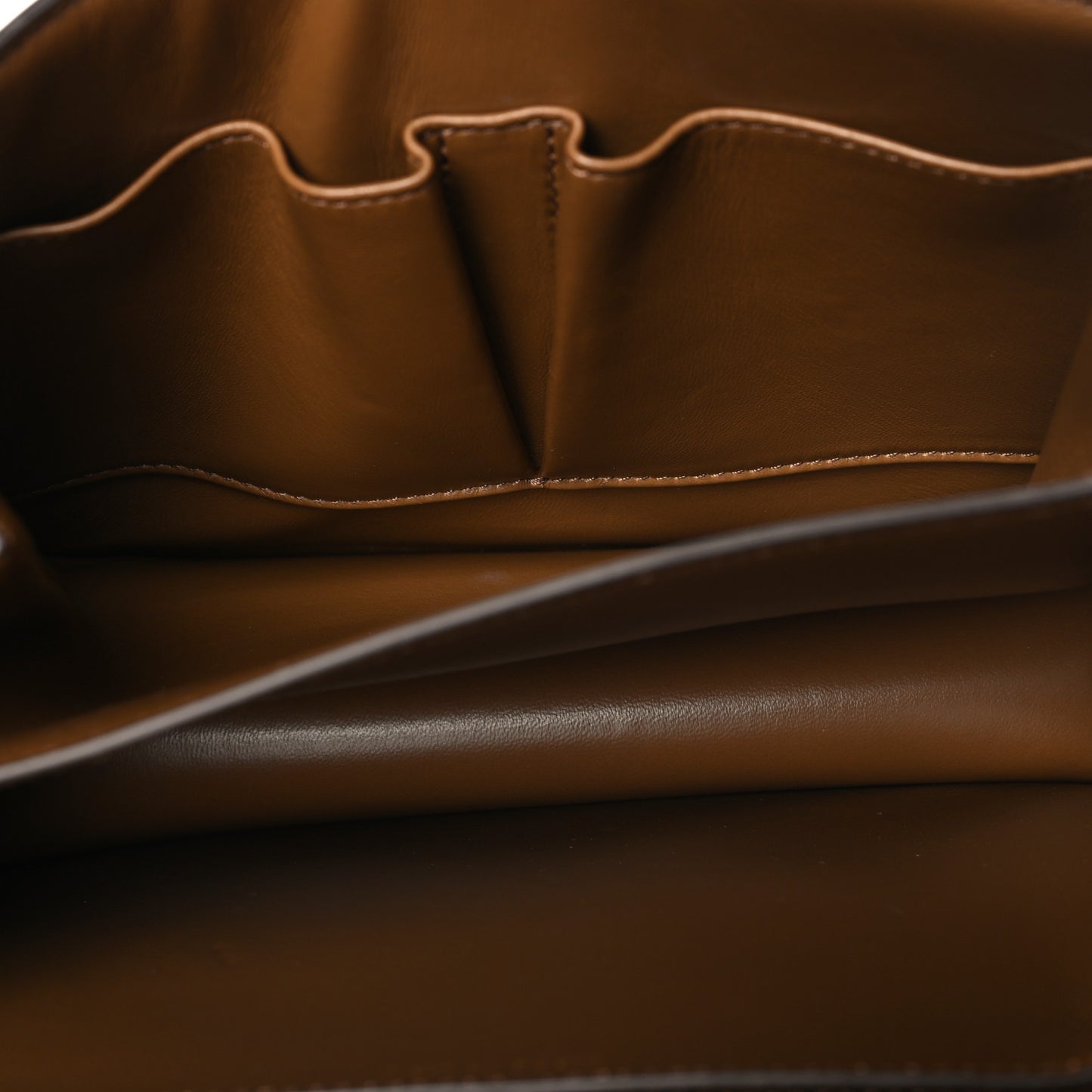 Box Calfskin Medium Classic Box Flap Bag Camel