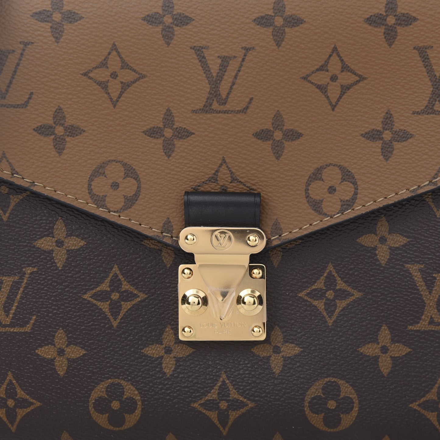 Reverse Monogram Pochette Metis
