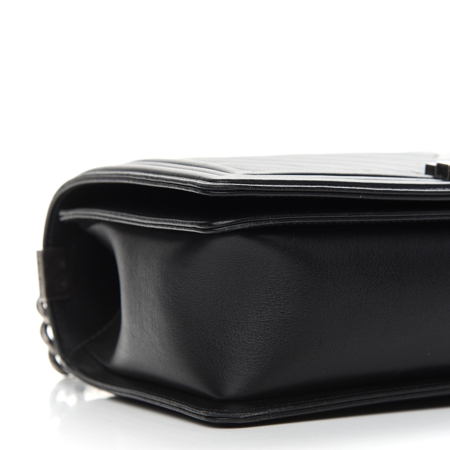 Lambskin Chevron Quilted New Medium Boy Flap Black