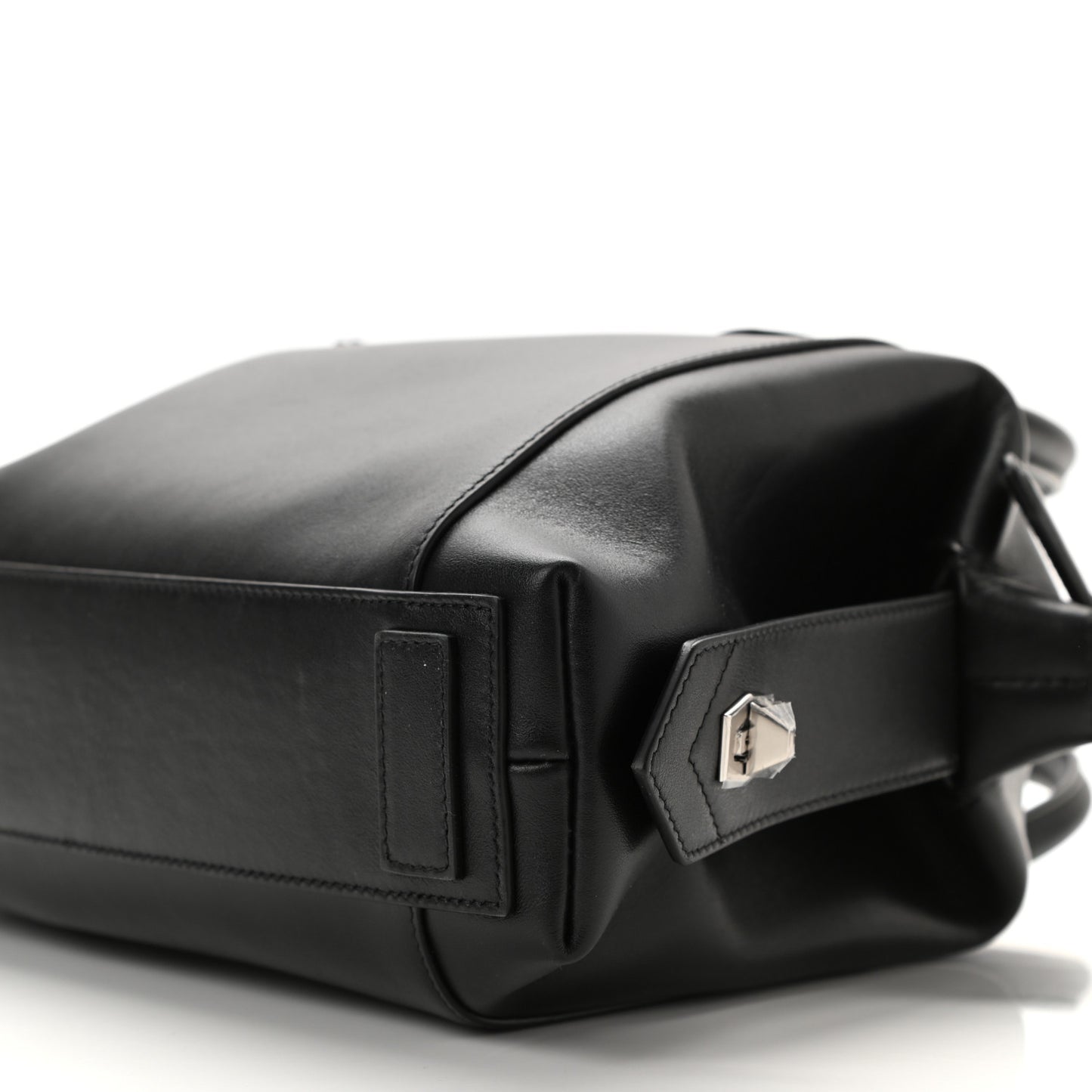 Smooth Calfskin Small Soft Antigona Black