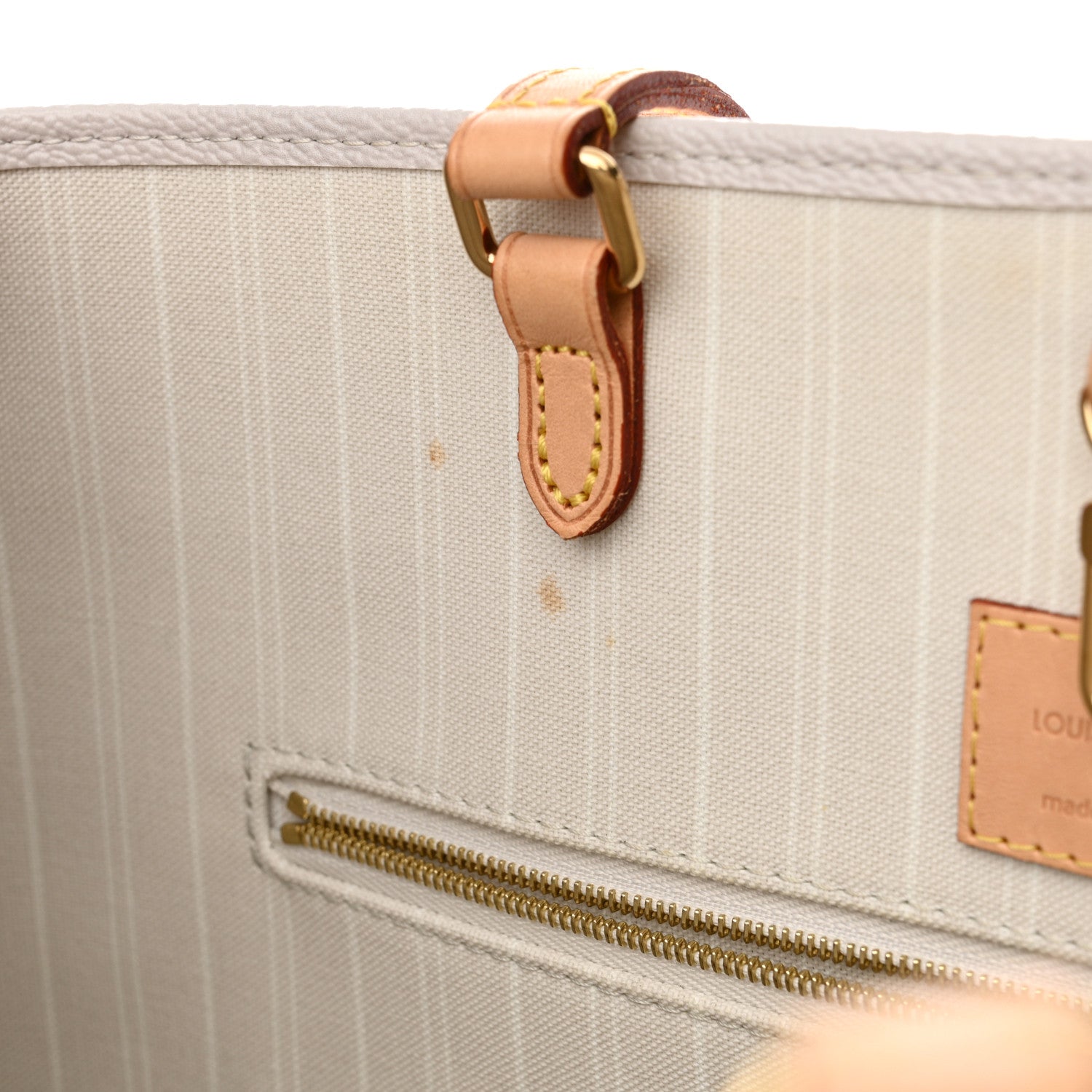 Louis Vuitton Monogram Giant By The Pool OnTheGo GM Brume 12 of 16