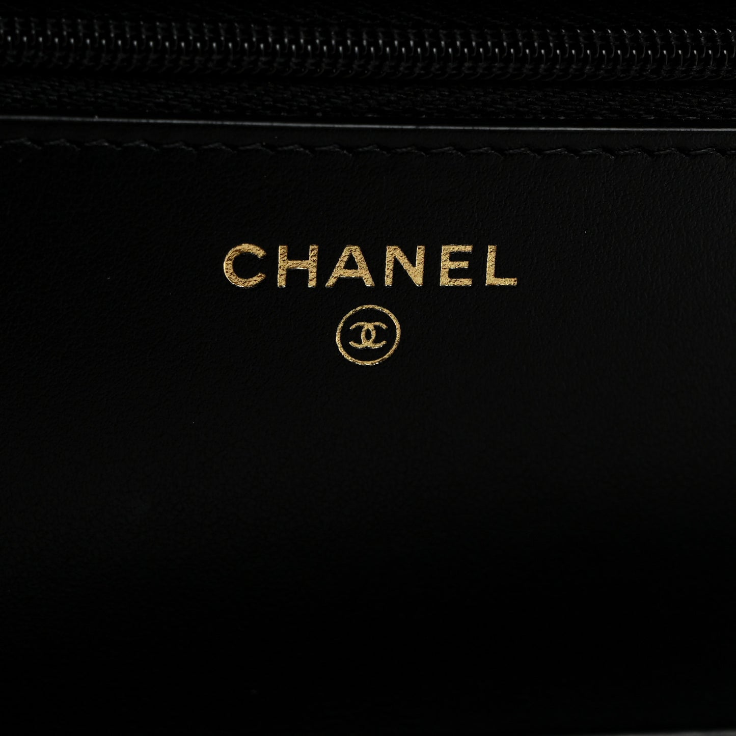 Tweed Sequin Quilted Wallet On Chain WOC Black White