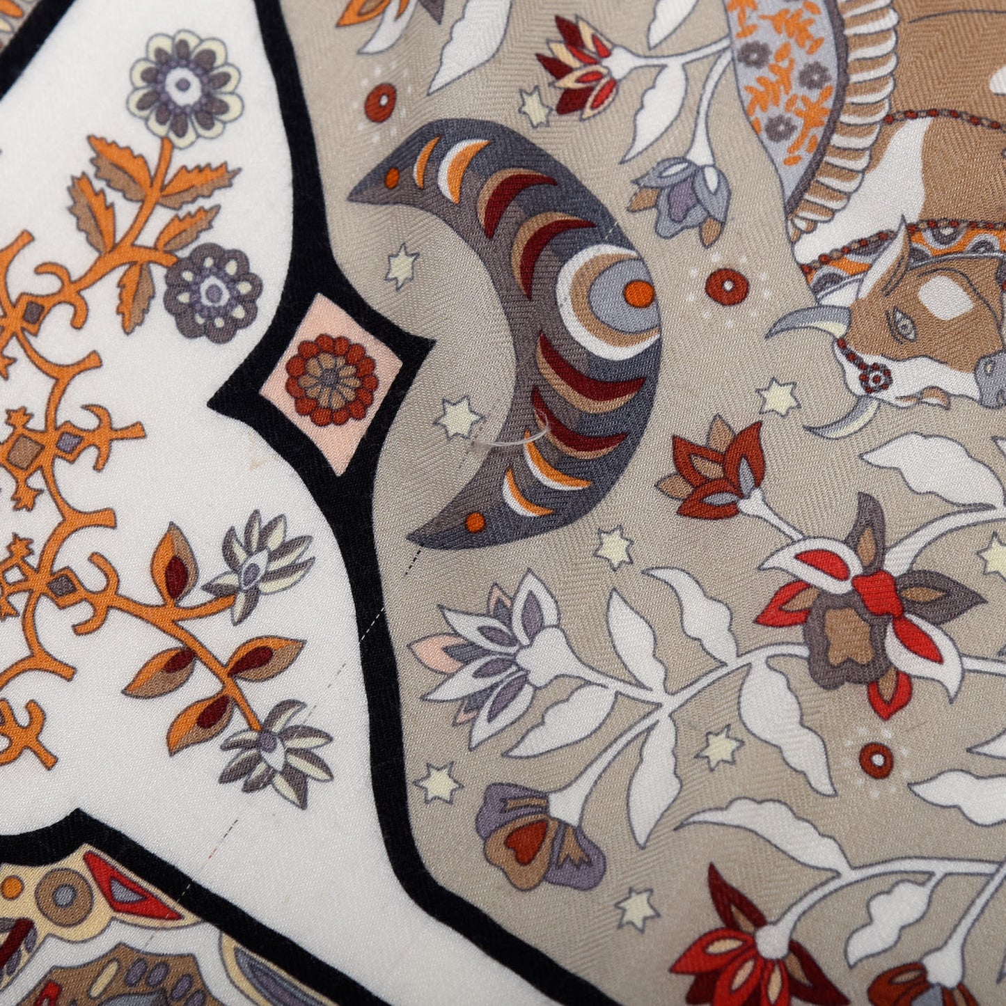 Cashmere Silk Aux Portes Du Palais Shawl 140 Black Beige Rouge