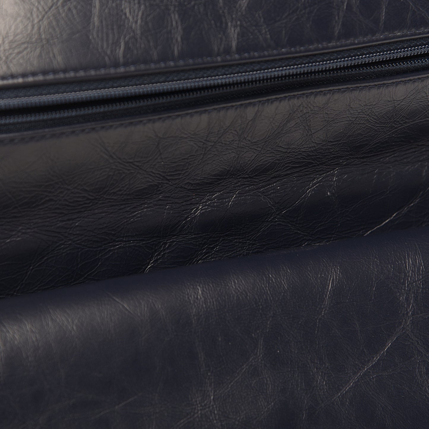 Aged Calfskin Chevron Quilted 2.55 Reissue 226 Flap Navy Blue