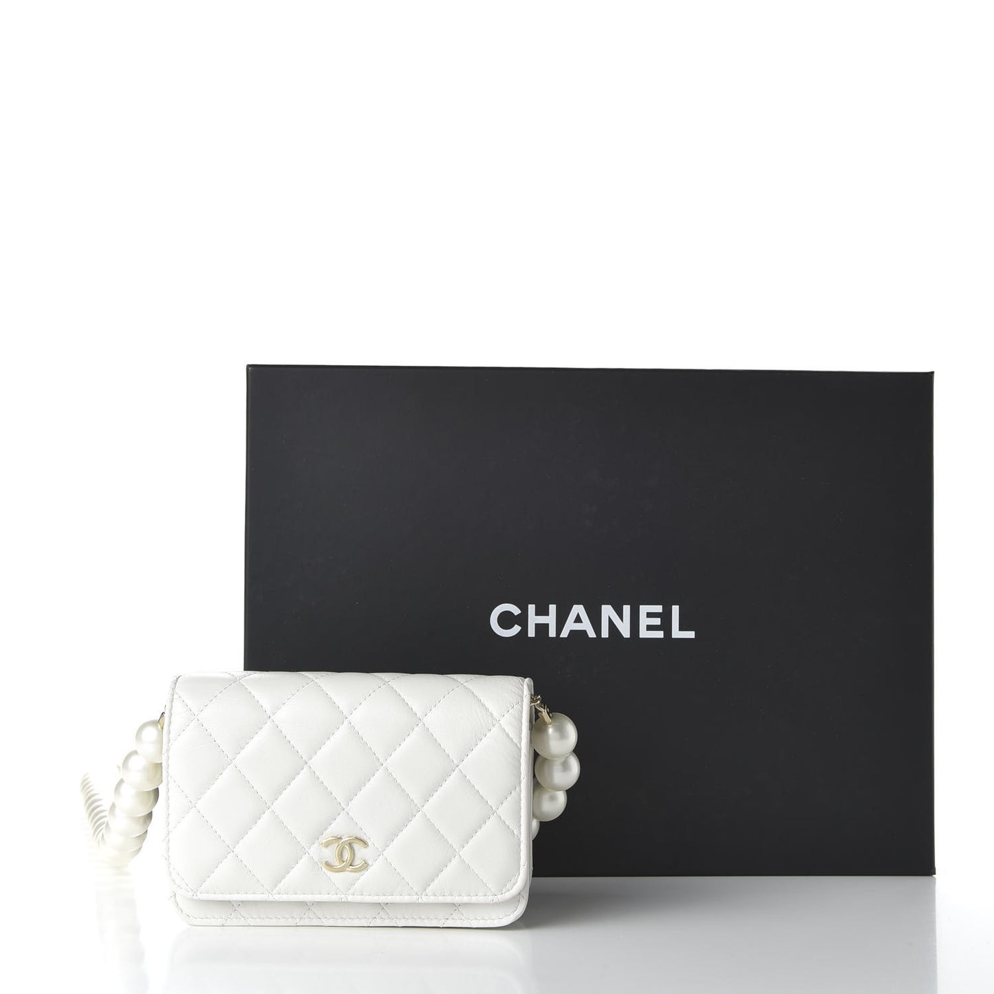 Calfskin Quilted Pearl Mini Wallet On Chain WOC White