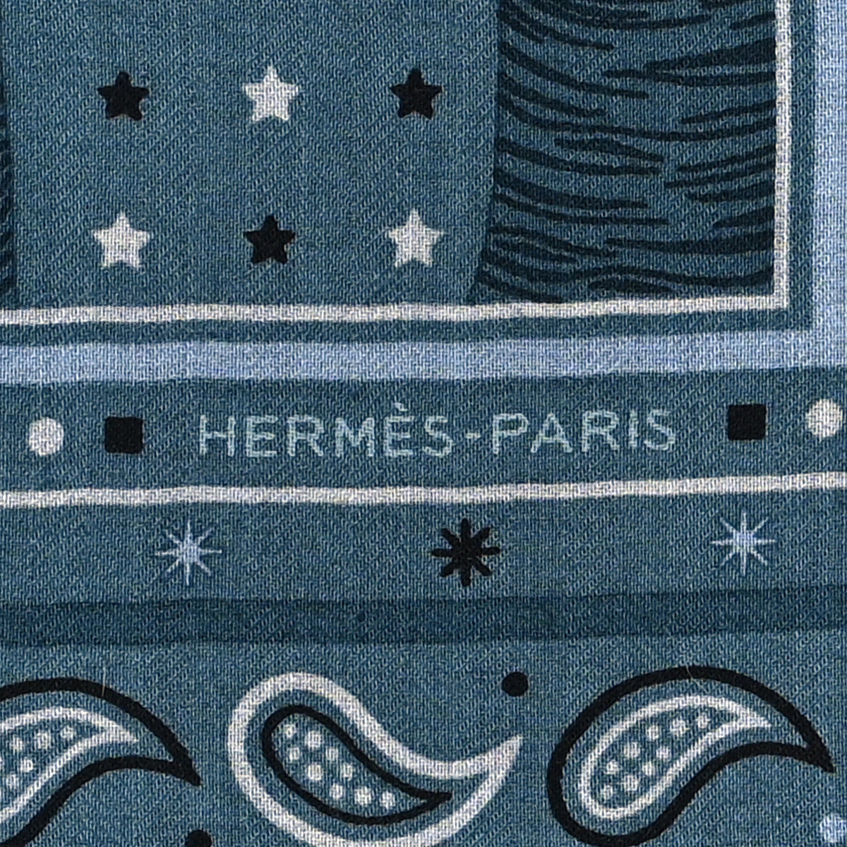 Cashmere Silk Awooooo Scarf 65 Celadon Gris Clair Black