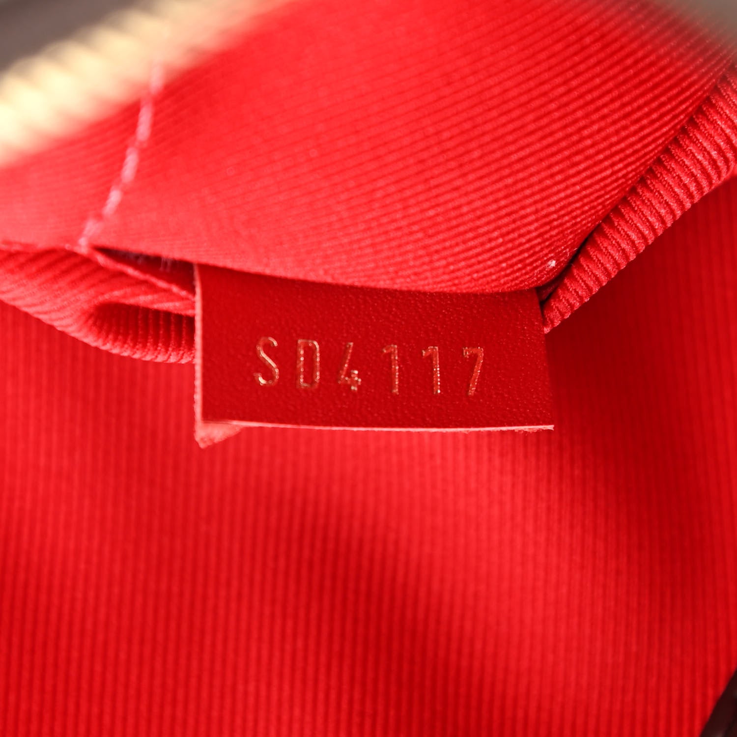 Louis Vuitton Damier Ebene South Bank Besace 7 of 11